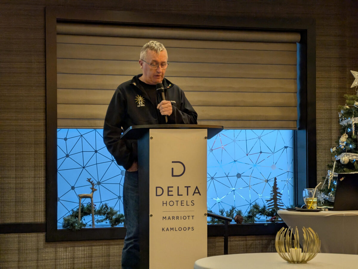 pxl 20251114 233442856