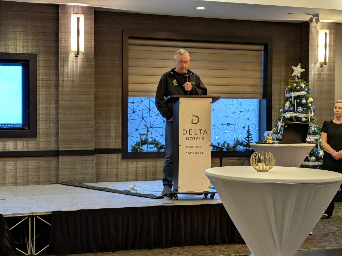 pxl 20251114 233453909