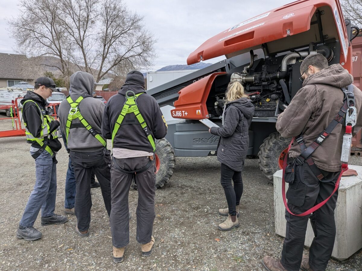 pxl 20251126 214445309